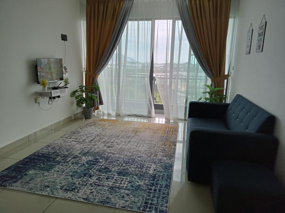 Fz Almyra Homestay Kajang Eksteriør billede